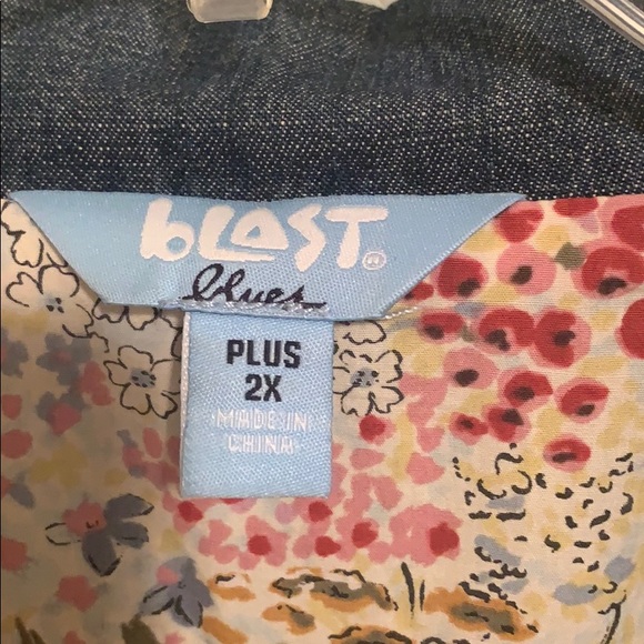 Jean jacket - Picture 5 of 8
